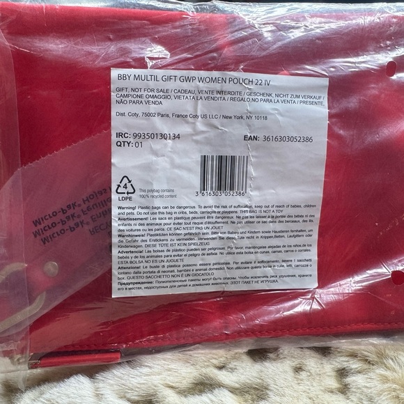 Burberry Vibrant Red Zipper Pouch/wristlet + Burberry Camera Pin- GWP bundle - Picture 8 of 9